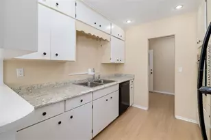808 26th St W, Bradenton, FL 34205 - Photo 17