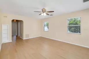 808 26th St W, Bradenton, FL 34205 - Photo 9
