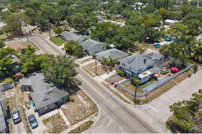 808 26th Street W, Bradenton, FL 34205 - Photo 5