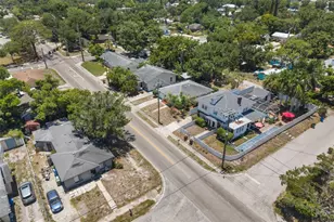 808 26th St W, Bradenton, FL 34205 - Photo 5
