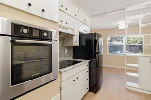 808 26th St W, Bradenton, FL 34205 - Photo 17