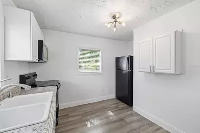 2706 E Annie Street, Tampa, FL 33612 - Photo 11