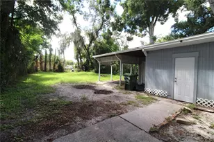2066 7th St, Sarasota, FL 34237 - Photo 11