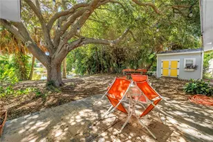 5846 12th St S, Saint Petersburg, FL 33705 - Photo 21
