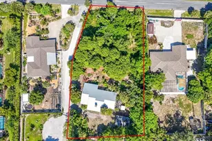 811 Sarabay Rd, Osprey, FL 34229 - Photo 3