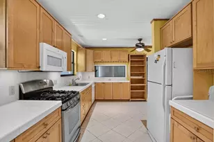 811 Sarabay Rd, Osprey, FL 34229 - Photo 5