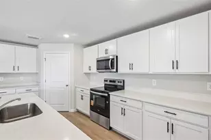 17616 Whiskey Crk Trl, Parrish, FL 34219 - Photo 5