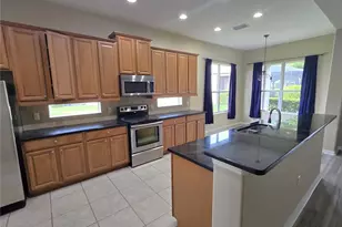 3637 Summerwind Cir, Bradenton, FL 34209 - Photo 5