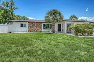 1302 Mango Ave, Venice, FL 34285 - Photo 3