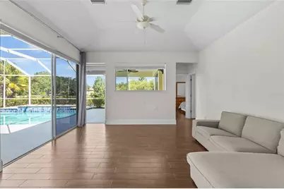 12209 Clubhouse Drive, Lakewood Ranch, FL 34202 - Photo 7