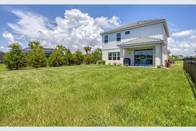 9924 Crystal Isle Circle, Sarasota, FL 34241 - Photo 15