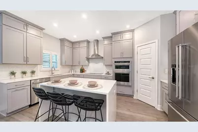2554 Floyd Street, Sarasota, FL 34239 - Photo 13