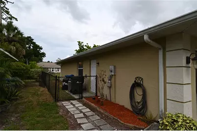2043 Old Trenton Lane, Sarasota, FL 34232 - Photo 17