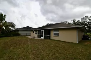 2043 Old Trenton Ln, Sarasota, FL 34232 - Photo 45