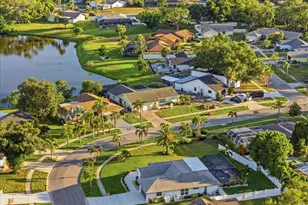 4140 Eastwood Dr, Sarasota, FL 34232 - Photo 9