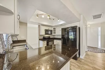 4140 Eastwood Drive, Sarasota, FL 34232 - Photo 37