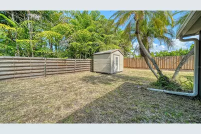 1546 Georgetowne Lane, Sarasota, FL 34232 - Photo 35