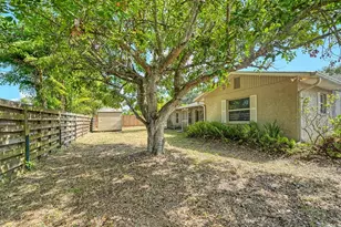 1546 Georgetowne Ln, Sarasota, FL 34232 - Photo 37