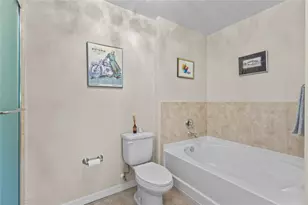 1064 N Tamiami Trl, Sarasota, FL 34236 - Photo 17