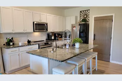 8545 Milestone Drive, Sarasota, FL 34238 - Photo 5