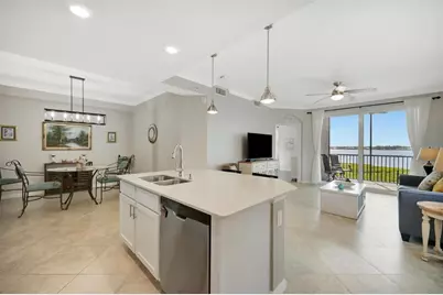 1020 Tidewater Shores Loop #208, Bradenton, FL 34208 - Photo 9