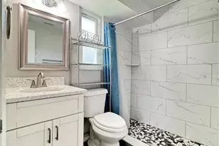 3410 Bay St, Sarasota, FL 34237 - Photo 17