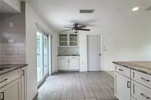 3410 Bay St, Sarasota, FL 34237 - Photo 11