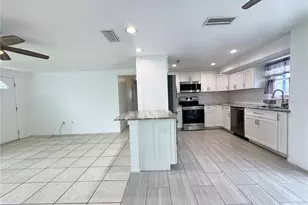3410 Bay St, Sarasota, FL 34237 - Photo 7