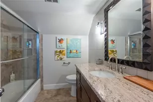 5005 Canterbury Dr, Sarasota, FL 34243 - Photo 49
