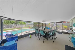 2923 Linwood Dr, Sarasota, FL 34232 - Photo 15