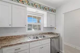 9917 Desoto Ct, Bradenton, FL 34210 - Photo 5