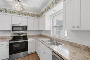 9917 Desoto Ct, Bradenton, FL 34210 - Photo 3