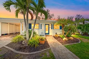 578 Spanish Dr S, Longboat Key, FL 34228 - Photo 1