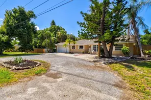 211 Avenida De Bahia, Nokomis, FL 34275 - Photo 3