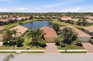 6755 41st St Cir E, Sarasota, FL 34243 - Photo 3