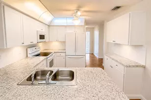 1624 Whitehead Dr, Sarasota, FL 34232 - Photo 5