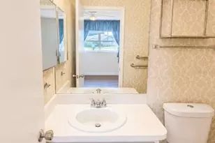1624 Whitehead Dr, Sarasota, FL 34232 - Photo 15