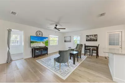 901 Oak Street SW, Ruskin, FL 33570 - Photo 5