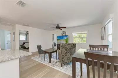 901 Oak Street SW, Ruskin, FL 33570 - Photo 9