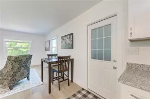 901 Oak St SW, Ruskin, FL 33570 - Photo 11