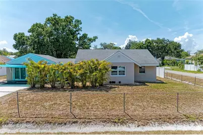 901 Oak Street SW, Ruskin, FL 33570 - Photo 1