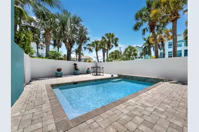 471 Island Circle, Sarasota, FL 34242 - Photo 9