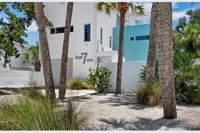 471 Island Circle, Sarasota, FL 34242 - Photo 5