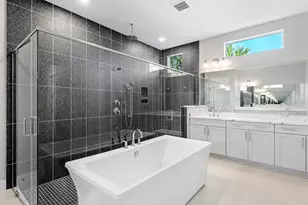 17974 Palmiste Dr, Lakewood Ranch, FL 34202 - Photo 31
