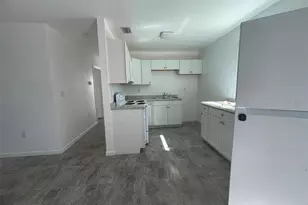 525 E Helen Ave, Punta Gorda, FL 33950 - Photo 9