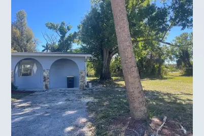 525 E Helen Avenue, Punta Gorda, FL 33950 - Photo 3