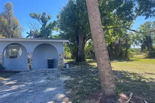 525 E Helen Ave, Punta Gorda, FL 33950 - Photo 3