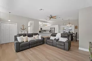 512 Palm Ave, Ellenton, FL 34222 - Photo 9