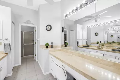538 Catalina Isles Circle, Venice, FL 34292 - Photo 23
