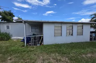 39108 Ola Ave, Zephyrhills, FL 33542 - Photo 3